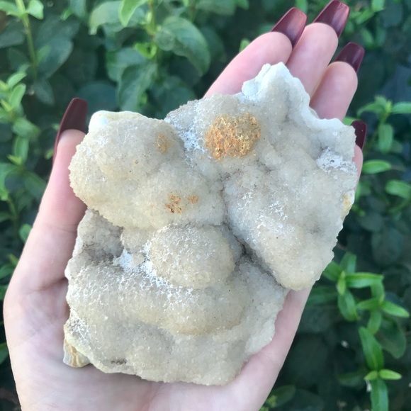 Druzy Quartz on Lace Agate🤍 - Picture 2 of 5